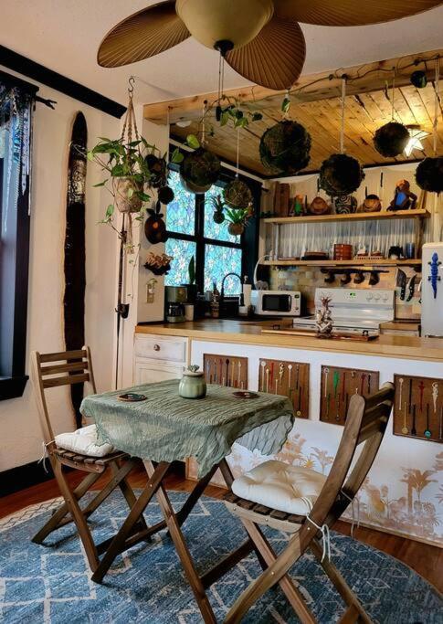 탬파 Cozy Af Jungle-House Hideaway 빌라 외부 사진